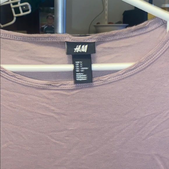 Men’s Purple H&M Frayed collar Tshirt - Picture 2 of 5
